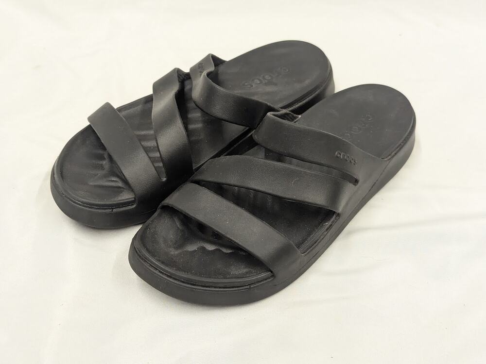 Crocs Women's Getaway Strappy Sandals Black Waterproof Strappy Beach sz 7